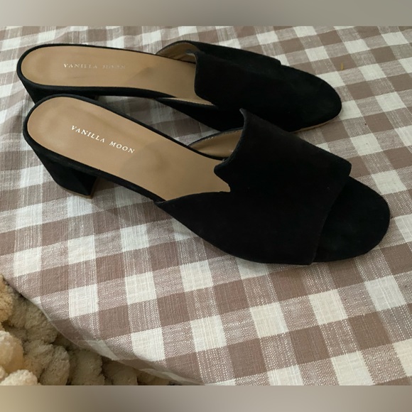 Loafer cut slide pump - Picture 3 of 3